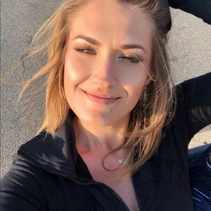 Meet your Posher, Lana